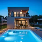 Villa Artsi *
