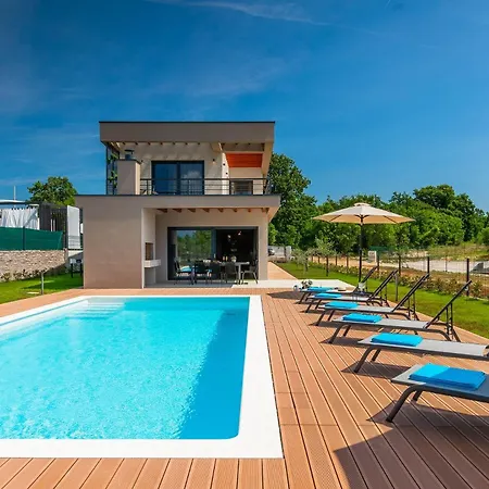 Villa Artsi *